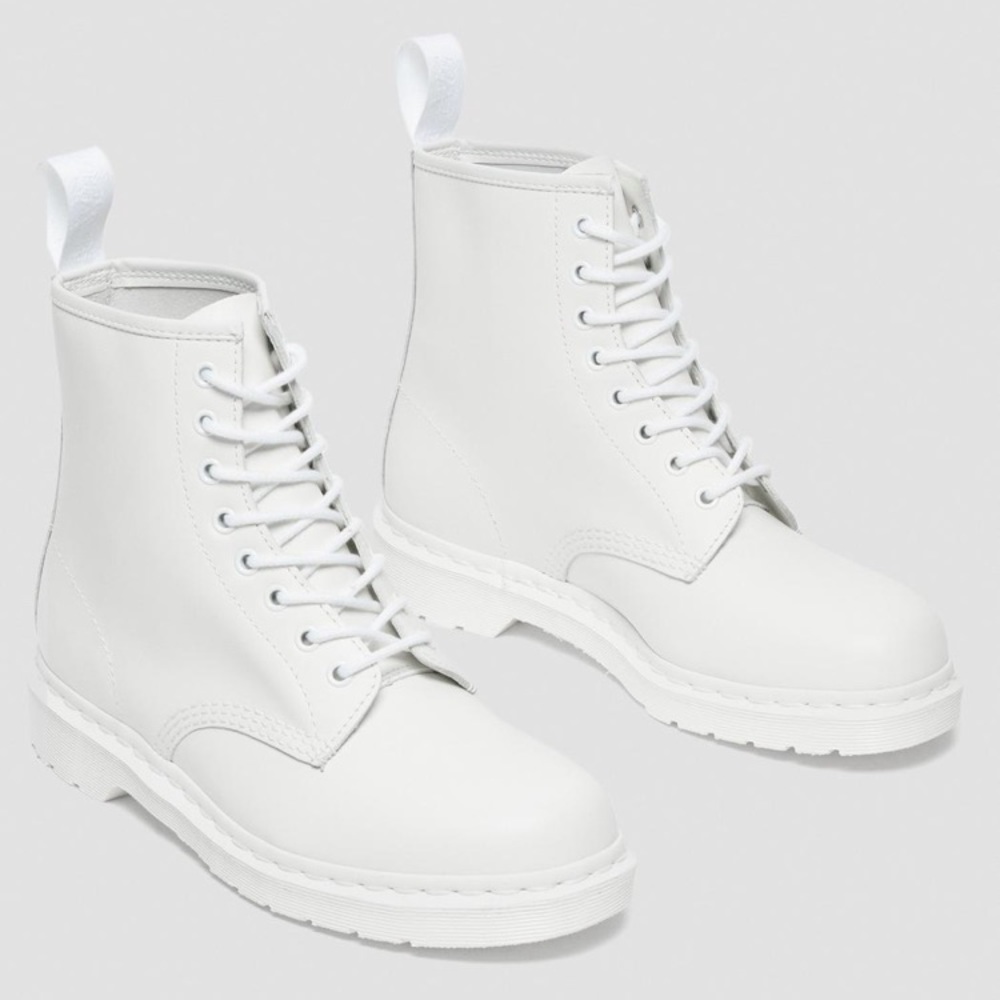 1460 Mono doc martens